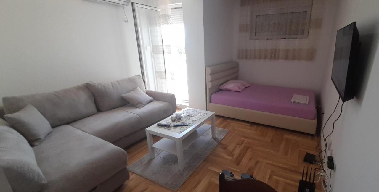 Apartment Luka 波德戈里察 外观 照片